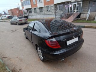 2001 Mercedes-Benz C-Класс 230 II (W203), чёрный, 420000 рублей, вид 3