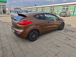 2016 Kia Ceed II Рестайлинг, коричневый, 1450000 рублей, вид 5