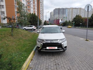 2018 Mitsubishi Outlander III Рестайлинг 3, белый, 2200000 рублей, вид 1