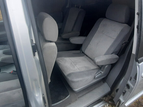 2004 Mazda MPV II (LW) Рестайлинг, серебристый, 750000 рублей - вид 21