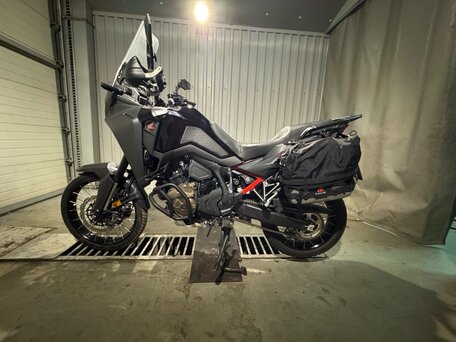 2025 Honda CRF 1100L Africa Twin, чёрный, 2100000 рублей, вид 3