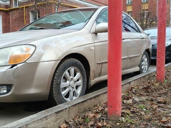 2006 Kia Cerato I Рестайлинг, золотистый, 280000 рублей - вид 1