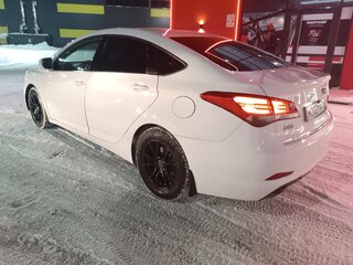 2015 Hyundai i40 I Рестайлинг, белый, 995000 рублей, вид 3