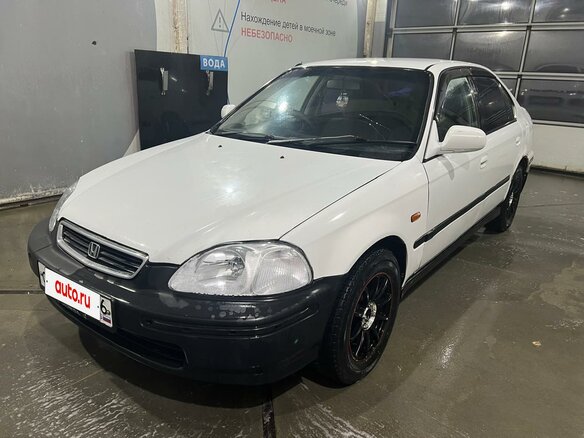 1997 Honda Civic Ferio II, белый, 160000 рублей