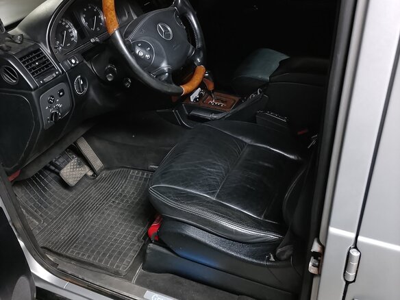 2006 Mercedes-Benz G-Класс 500 II (W463) Рестайлинг 1, серый, 3200000 рублей - вид 12