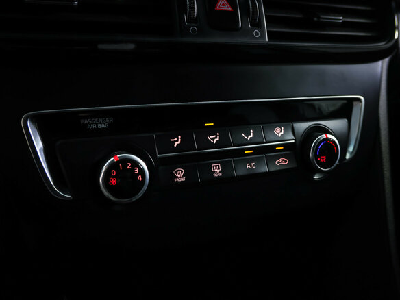 2019 Kia Optima IV Рестайлинг, белый, 1307000 рублей - вид 15