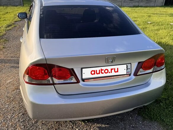 2009 Honda Civic VIII, серебристый - вид 3