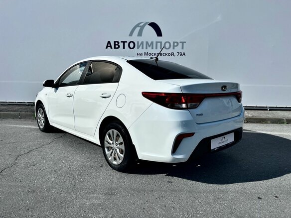 2018 Kia Rio IV, белый - вид 3