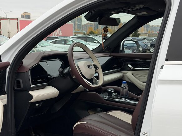 2024 Geely Monjaro (Xingyue L) I Рестайлинг (China Market), белый, 3200000 рублей - вид 7