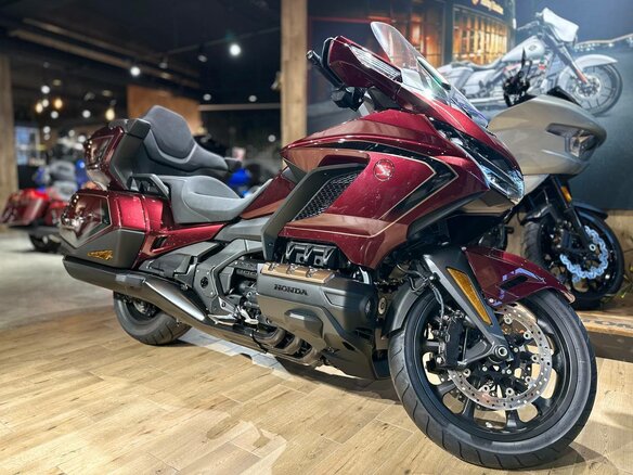 2025 Honda GL 1800 Gold Wing, пурпурный, 4600000 рублей - вид 5