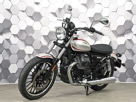 2016 Moto Guzzi V 9, белый, 677000 рублей, вид 2