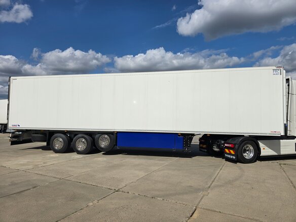 2025 Schmitz Cargobull SKO, белый - вид 1