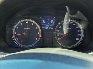 2012 Hyundai Solaris I, серебристый, 729000 рублей, вид 5