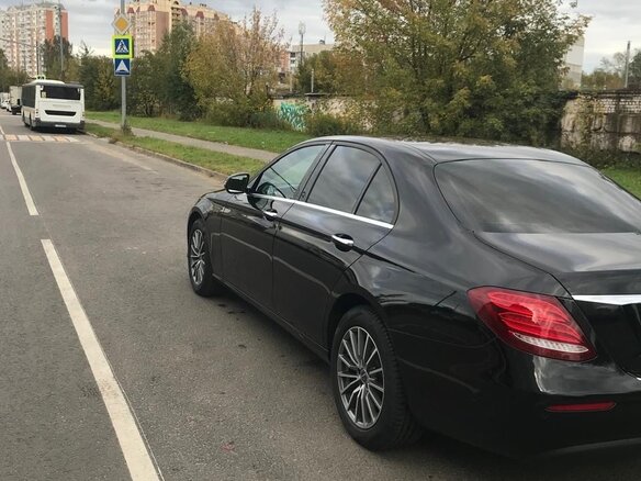 2019 Mercedes-Benz E-Класс 200 V (W213, S213, C238), чёрный, 2450000 рублей - вид 4