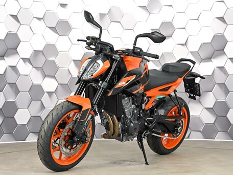 2023 KTM 890 Duke GP, чёрный, 899000 рублей, вид 2