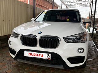 2016 BMW X1 18i sDrive II (F48), белый, 2050000 рублей, вид 3