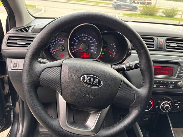 2014 Kia Rio 6-speed III, чёрный, 820000 рублей - вид 13