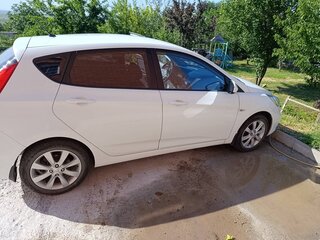 2012 Hyundai Solaris I, белый, 780000 рублей, вид 3