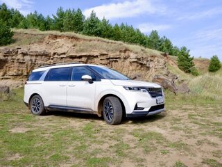 2022 Kia Carnival IV, белый, 5570000 рублей, вид 4