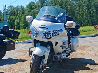 2010 Honda GL 1800 Gold Wing, белый, 1500000 рублей, вид 4