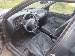1993 Ford Orion III, серебристый, 75000 рублей, вид 4