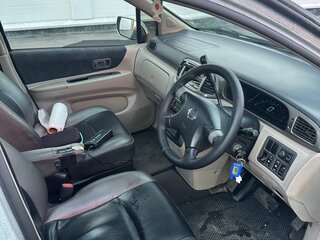 2001 Nissan Liberty, серебристый, 230000 рублей, вид 5
