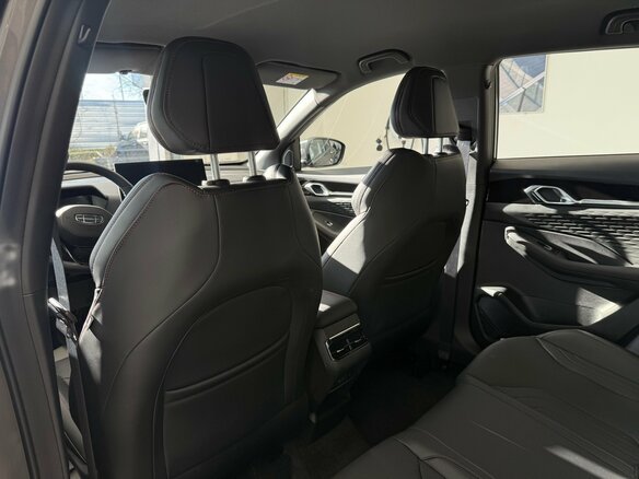 2026 Geely Coolray I Рестайлинг 2, серый, 2774990 рублей - вид 13