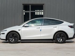 2025 Tesla Model Y Long Range I Рестайлинг, белый, 7639800 рублей, вид 5