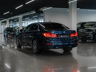 2018 BMW 5 серии 520d xDrive VII (G30/G31/G38), синий, 3280000 рублей, вид 4