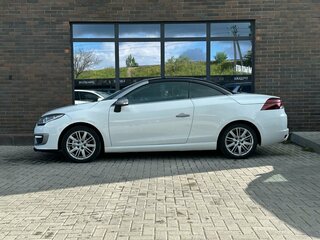 2015 Renault Megane III Рестайлинг 2, белый, 1300000 рублей, вид 4