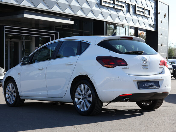 2010 Opel Astra J, белый, 520000 рублей - вид 6