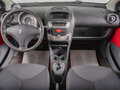 2007 Peugeot 107 I, красный - вид 9