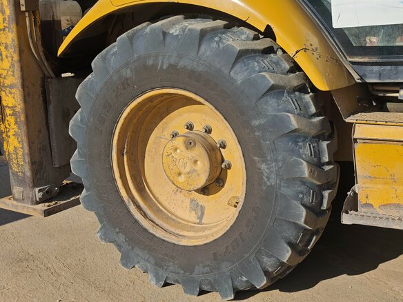 2011 Caterpillar 428, жёлтый, 4200000 рублей - вид 15