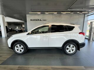 2014 Toyota RAV4 IV (XA40), белый, 1895000 рублей, вид 4