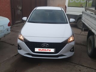 2021 Hyundai Solaris II Рестайлинг, белый, 1750000 рублей, вид 1