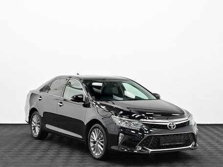 2017 Toyota Camry VII (XV50) Рестайлинг 2, чёрный, 1835000 рублей, вид 1