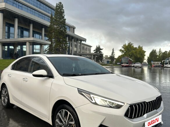 2021 Kia K3 II (China Market), белый - вид 1