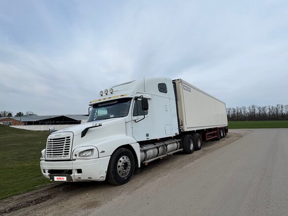 2000 Freightliner Century Class, белый, 1450000 рублей - вид 20