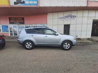 2010 Mitsubishi Outlander II Рестайлинг, серебристый, 870000 рублей, вид 2