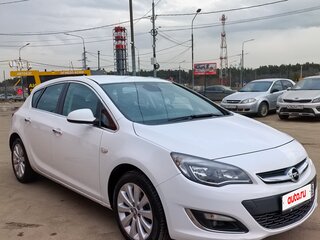 2013 Opel Astra J Рестайлинг, белый, 1180000 рублей, вид 3