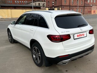 2021 Mercedes-Benz GLC 200 I (X253) Рестайлинг, белый, 5500000 рублей, вид 4