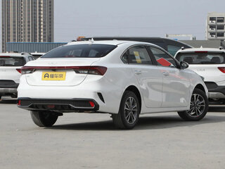2025 Kia K3 II (China Market) Рестайлинг, белый, 1860000 рублей, вид 5