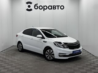 2016 Kia Rio III Рестайлинг, белый, 997067 рублей, вид 3