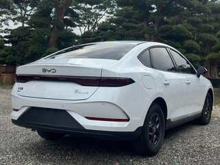 2026 BYD Qin Plus DM-i 128 KM I Рестайлинг, белый, 2950000 рублей, вид 4