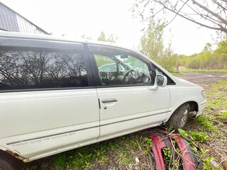 1998 Nissan Presage I, белый, 300000 рублей, вид 4