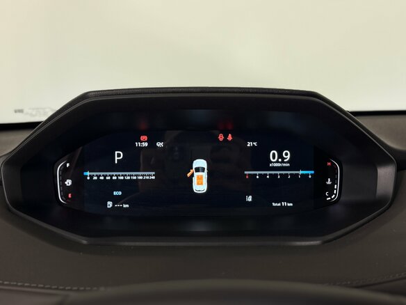 2025 Changan UNI-S I, красный, 3179900 рублей - вид 9