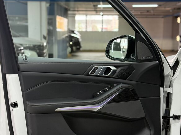 2024 BMW X5 40i IV (G05/G18) Рестайлинг, белый, 14999000 рублей - вид 9