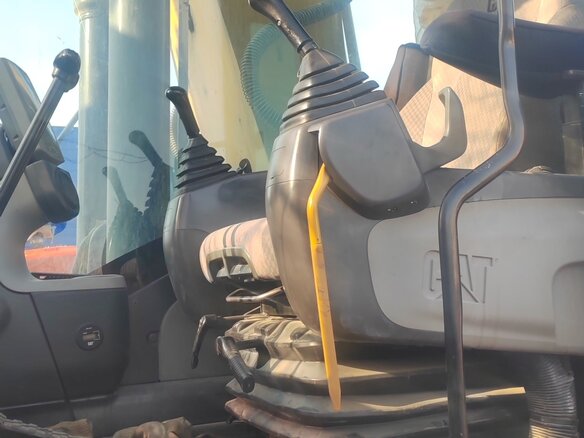 2017 Caterpillar 320D2 L, жёлтый, 6430000 рублей - вид 7