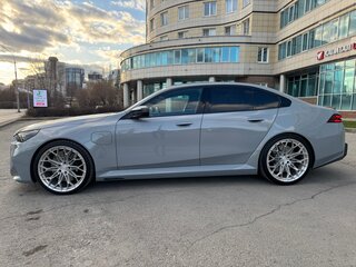 2024 BMW M5 VII (G90), серый, 17900000 рублей, вид 3