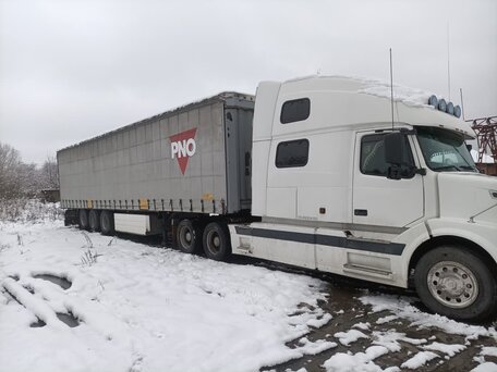 2003 Volvo VNL, белый, 3450000 рублей, вид 3